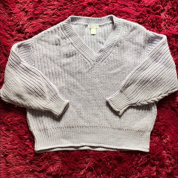 H&M Sweaters - H&M lilac / lavender v-neck knitted sweater